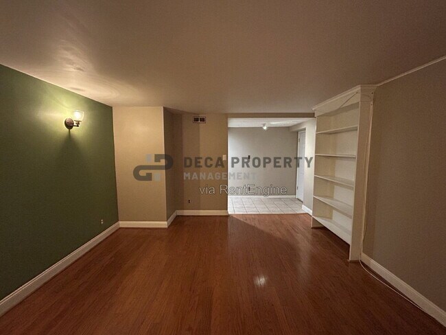 Building Photo - 17 N Taylor Ave