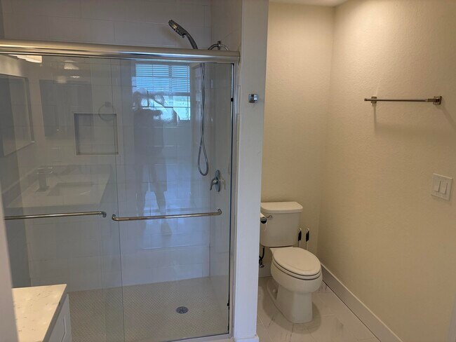 Building Photo - 1801 N Flagler Dr