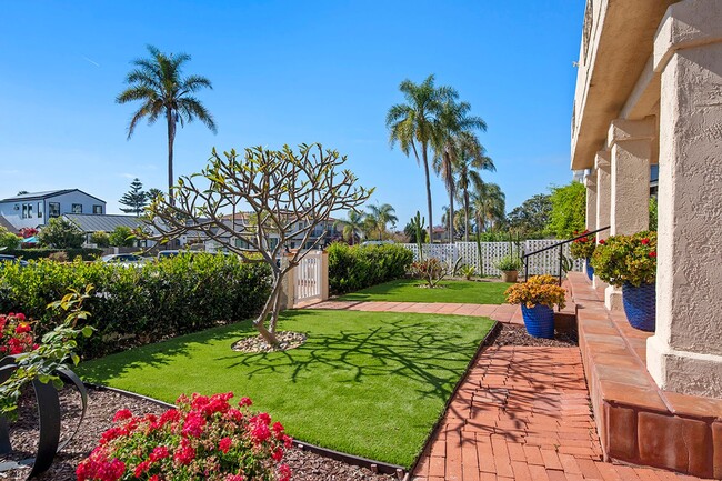 Building Photo - Ocean View La Jolla Home | 3BR + 3BA | Patio, Balcony & 2-Car Garage