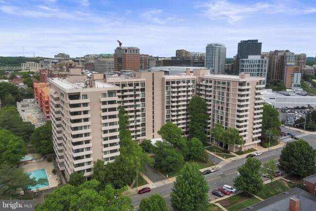 Building Photo - 4141 Henderson Rd
