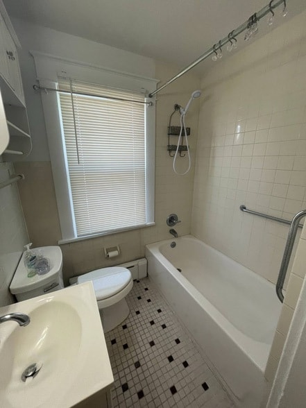 Building Photo - 30 1st St