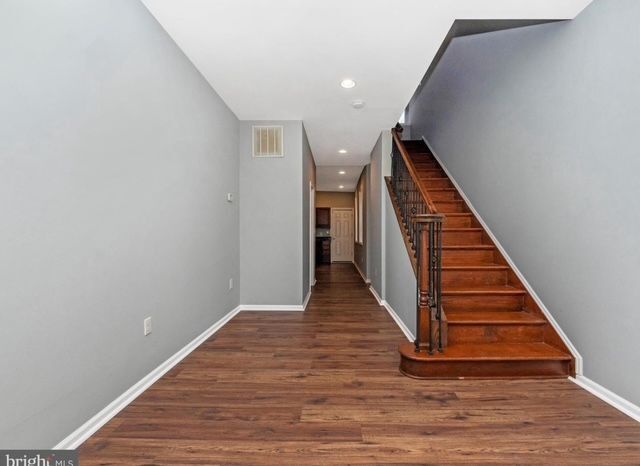 Building Photo - 420 N Collington Ave