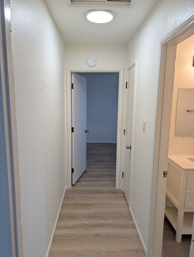 Building Photo - 4511- 4515 Penniman