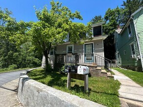 Building Photo - 412 Chestnut St