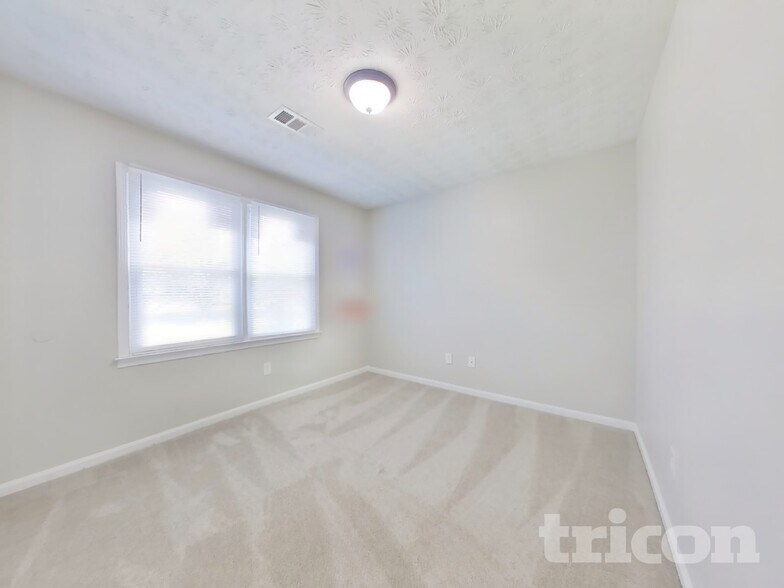 Building Photo - 55 6th Ave