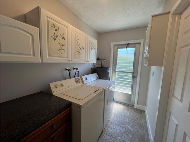 Building Photo - 18148 Wolbrette Cir