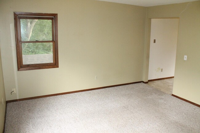 Building Photo - 412 Cottage Ave