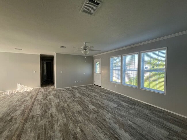 Building Photo - 81 Gazelle Dr