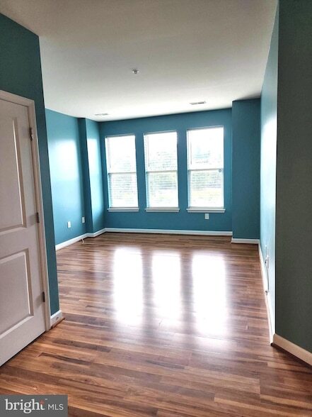 Building Photo - 2610 Sheridan Rd SE