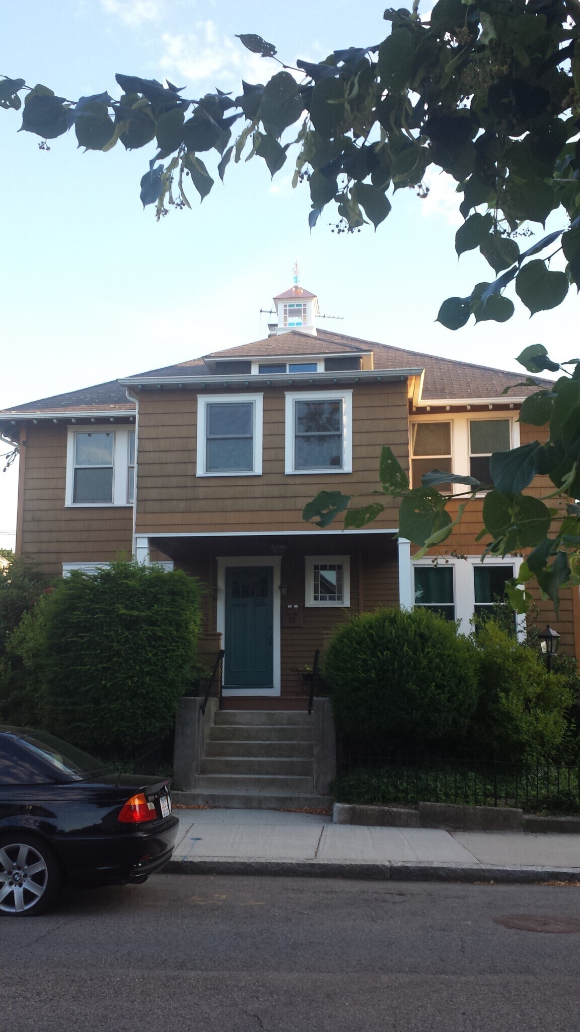 Building Photo - 17 Elmira St