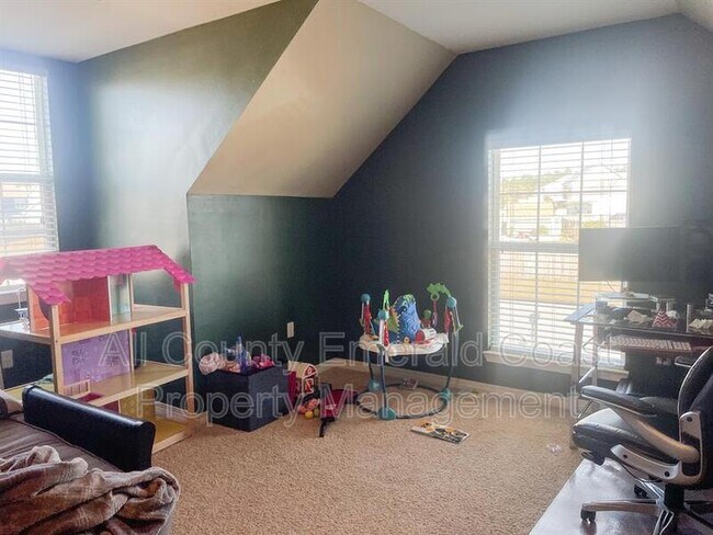 Building Photo - 304 Peoria Blvd