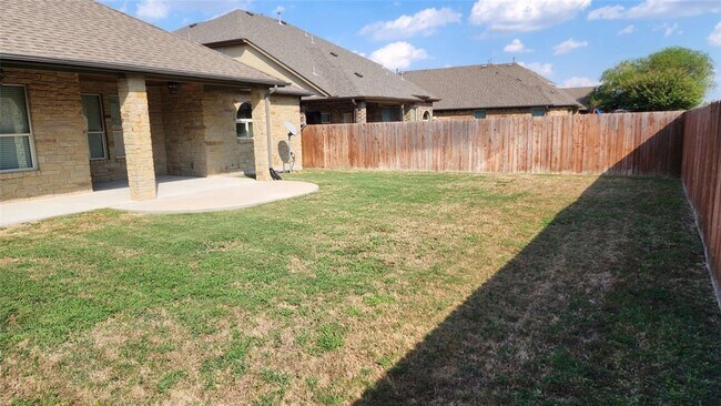 Building Photo - 16409 Pallazo Dr