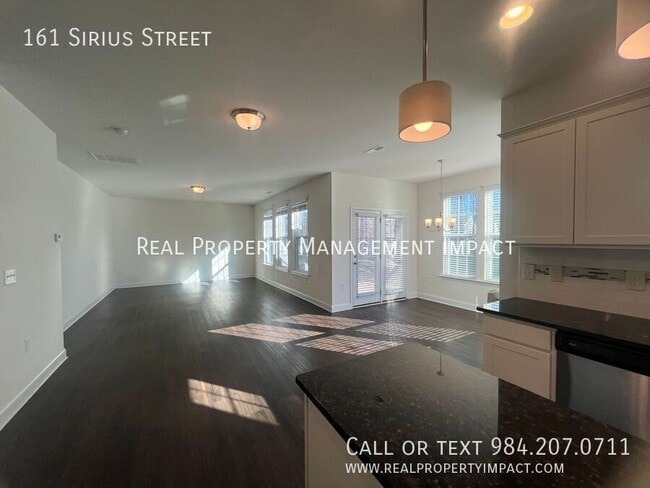 Building Photo - 161 Sirius St