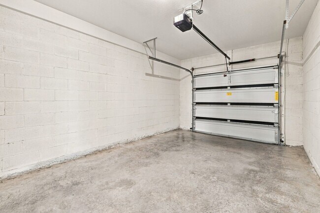 Building Photo - 1691 Santos St SE