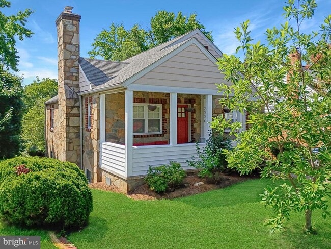 Building Photo - 2336 Belleview Ave