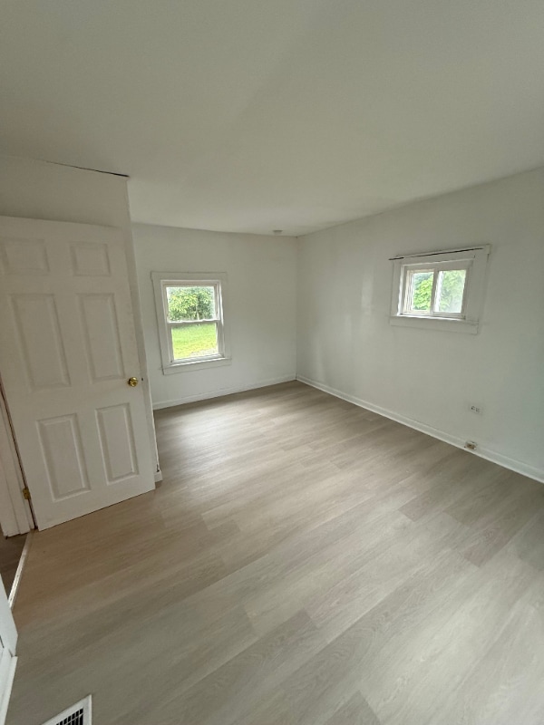 Building Photo - 10214 Avon Ave