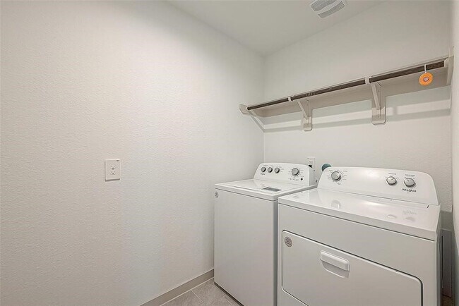 Building Photo - 7006 Telford Holw Trl