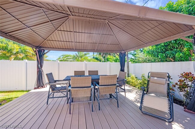 Building Photo - 730 95th Ave N