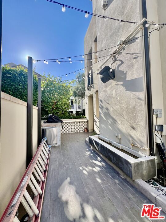 Building Photo - 5849 S Sparrow Ct