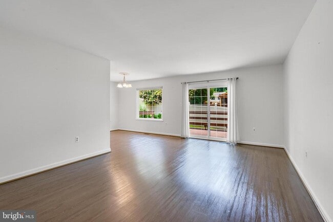 Building Photo - 8722 Litwalton Ct