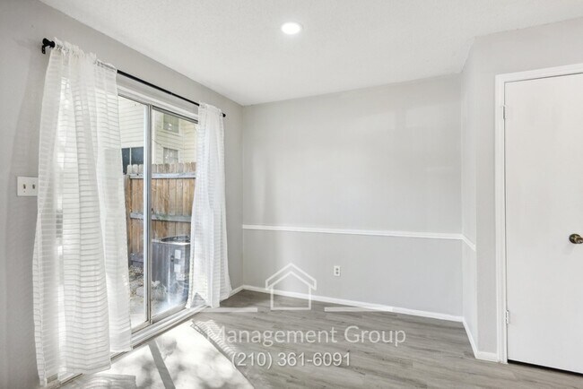 Building Photo - 6716 Windsor Hollow Dr