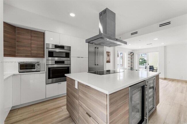 Building Photo - 100 Jefferson Ave