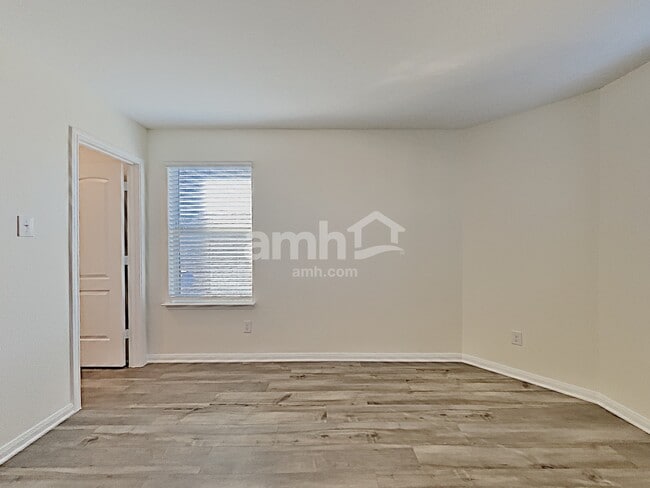 Building Photo - 232 Garrett St