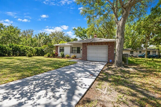 Building Photo - 1003 Engman St