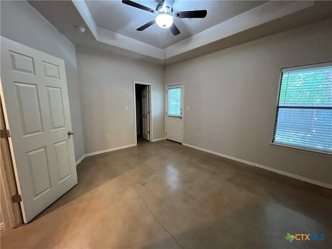 Building Photo - 268 Rosalie Dr