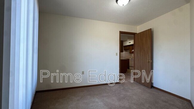 Building Photo - 1500 Knox St