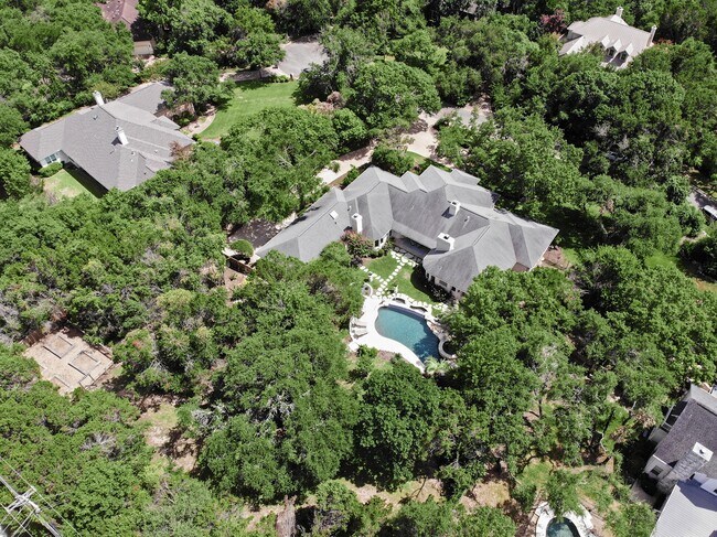 Building Photo - 102 Wood Trail