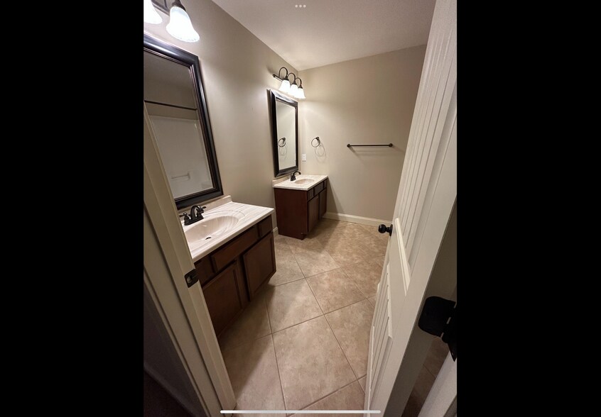 Master Bath - 113 Bean Mill Way