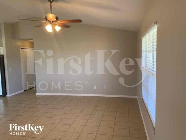 Building Photo - 218 Blackstone Dr