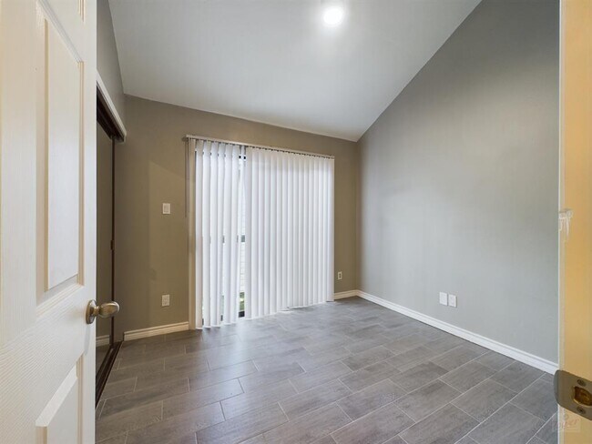Building Photo - 2815 Rio Grande St