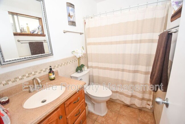 Building Photo - 6801 Dove St