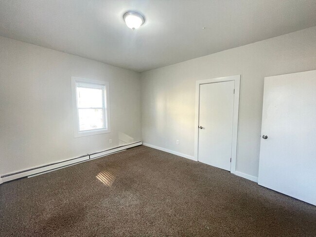 Building Photo - 124 Beech St