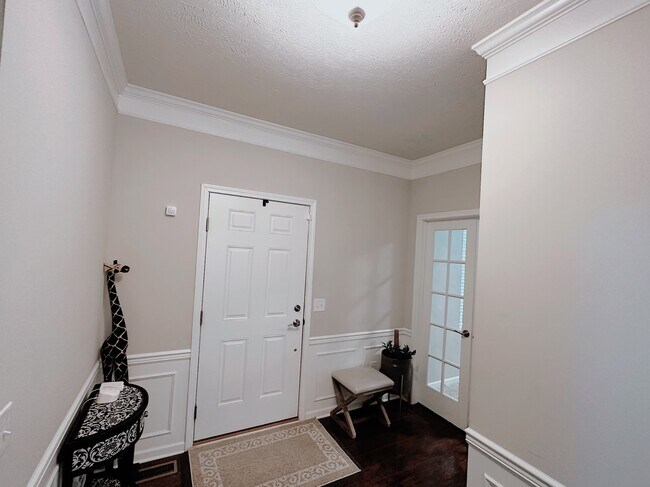 Building Photo - 96 Garnett Cir