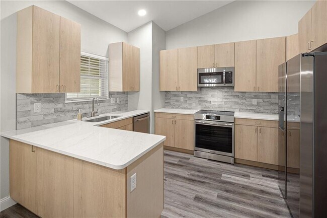 Building Photo - 6 Swanage Dr