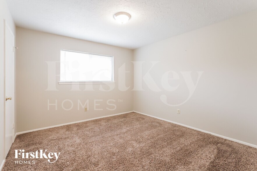 Building Photo - 4426 Adonis Dr