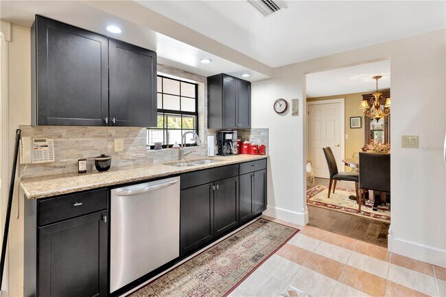 Building Photo - 4909 S Elberon St