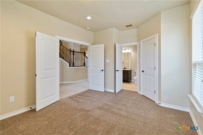 Building Photo - 3621 Cinkapin Dr