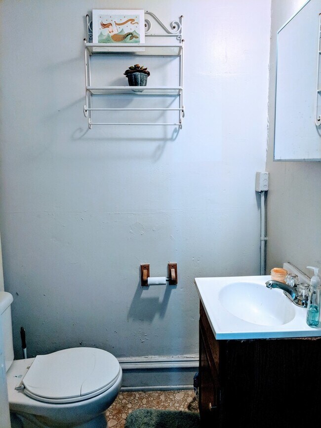 Building Photo - 1612 Floyd Ave