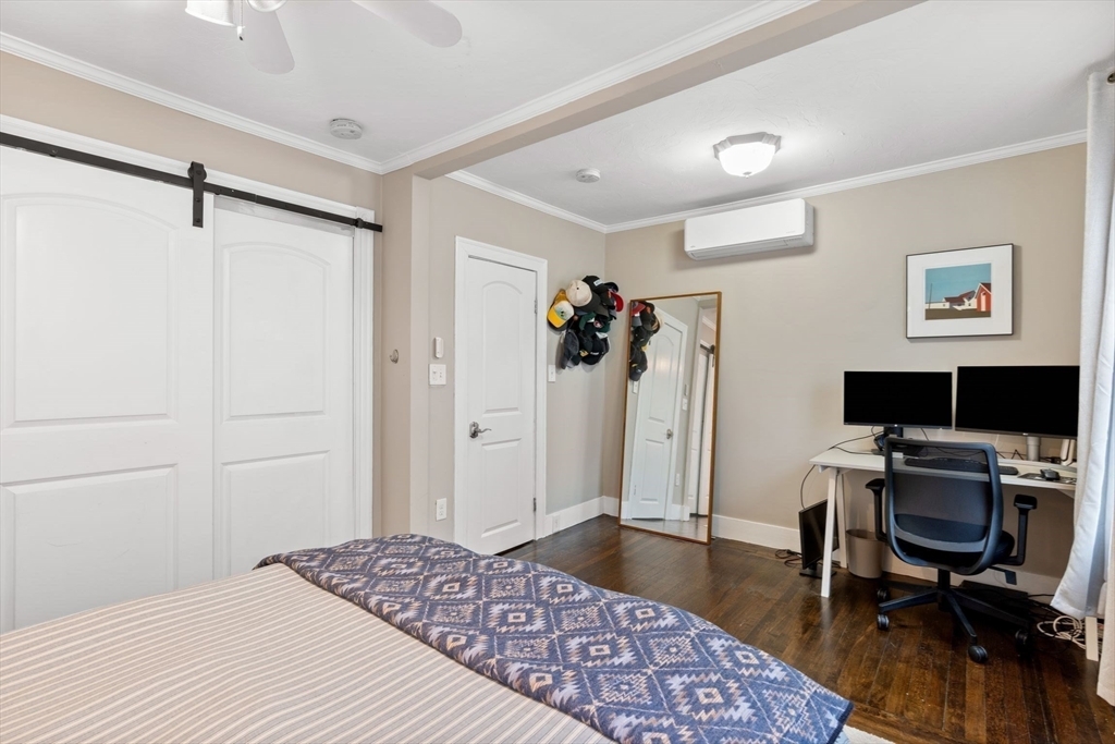 Building Photo - 12 Colebrook St