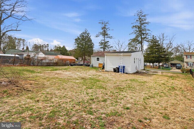 Building Photo - 4 Coville Dr