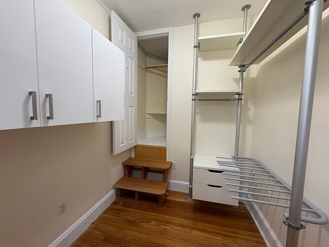 Building Photo - 191 Winthrop Rd