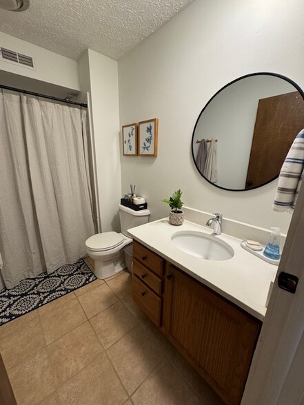 Building Photo - 1252 Apple Valley Dr