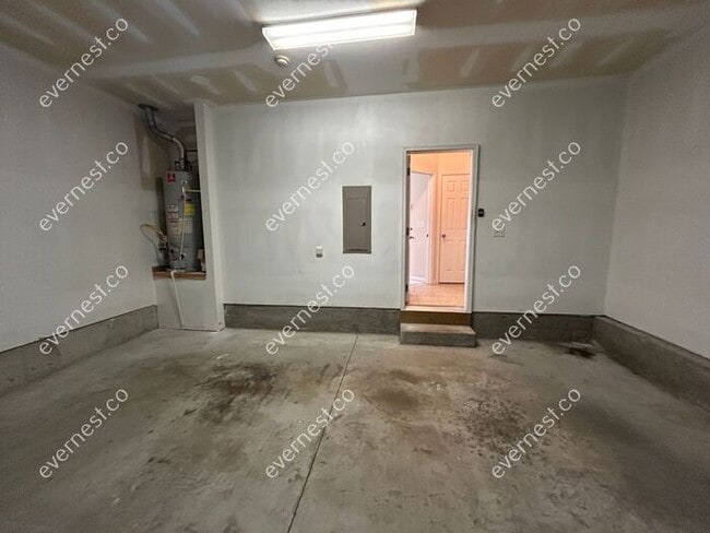 Building Photo - 2171 Weldonberry Dr