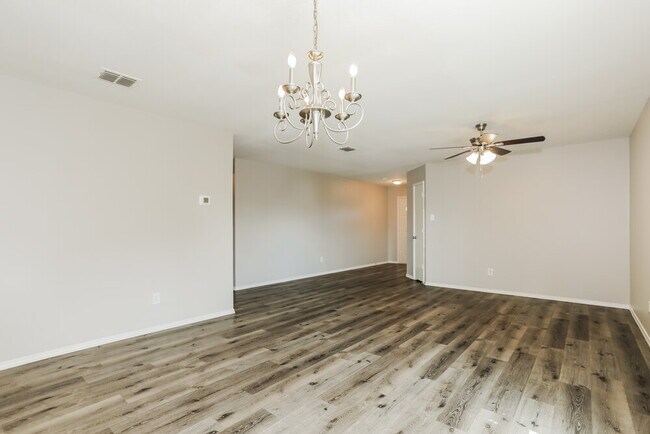 Building Photo - 9104 Old Clydesdale Dr