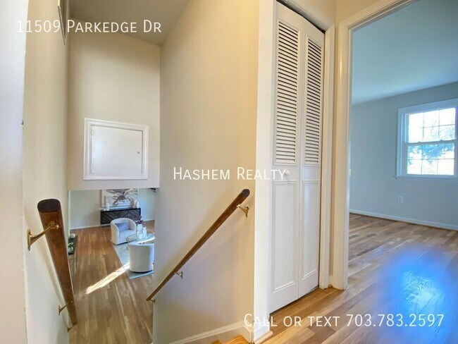Building Photo - 11509 Parkedge Dr