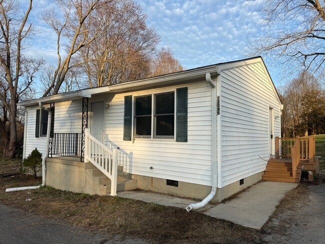 Building Photo - 12595 Southern Maryland Blvd